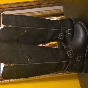 Guess Black Leather Boots (Size 9)